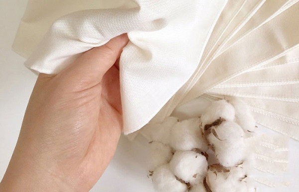 Sờ và quan sát để nhận biết vải cotton 100%